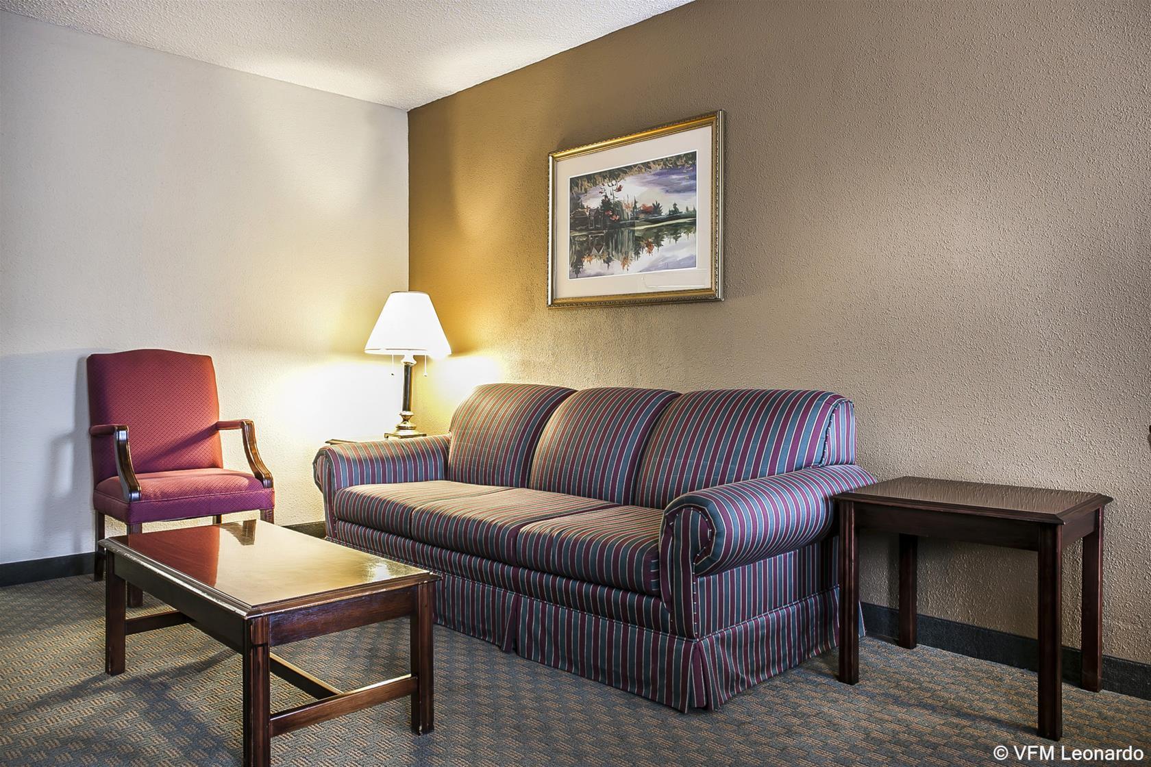 Quality Inn & Suites Сантий Екстериор снимка