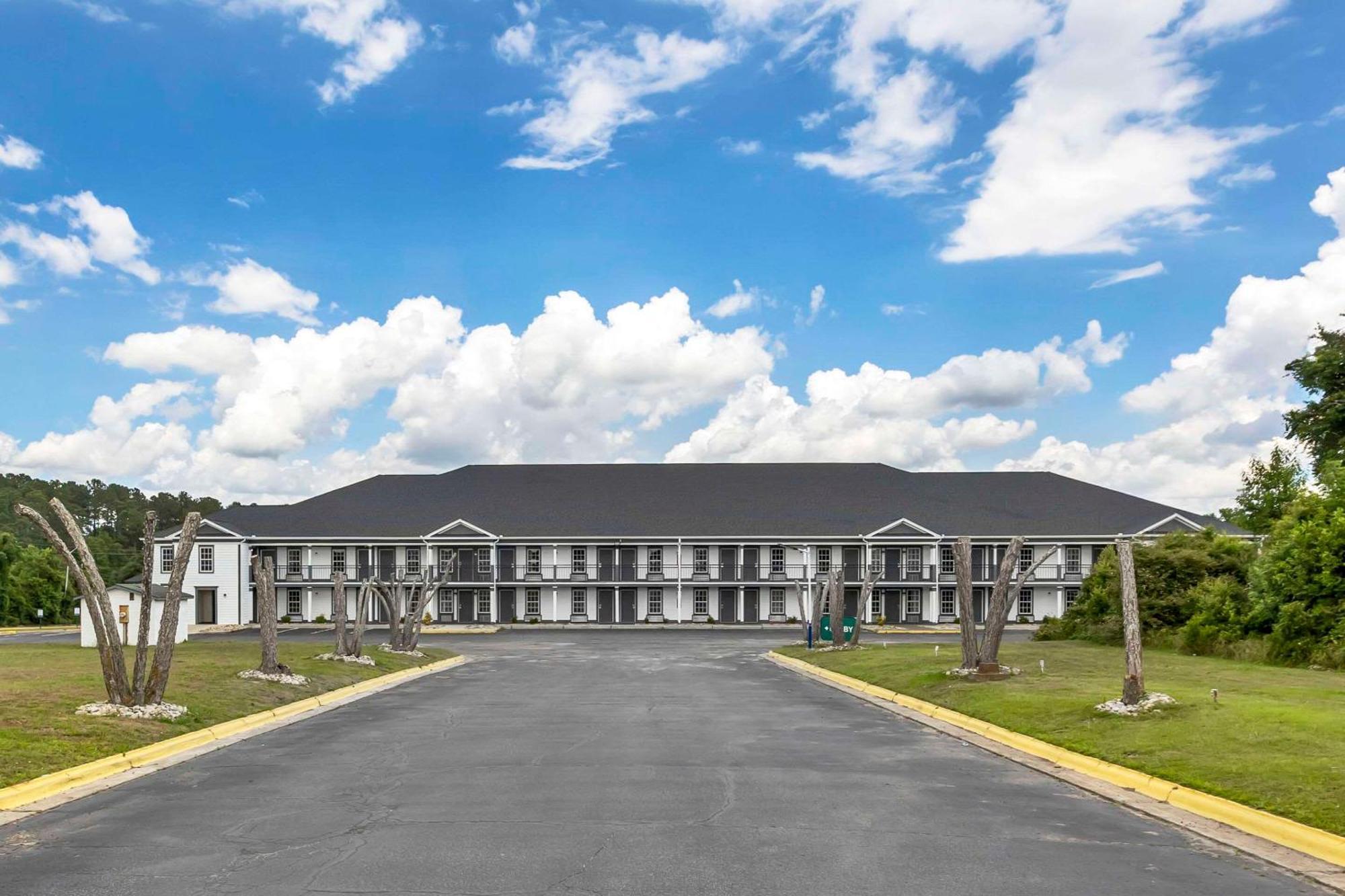 Quality Inn & Suites Сантий Екстериор снимка